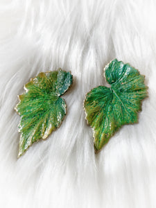 DREAMGAZE begonia leaf earrings