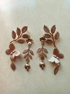 DREAMGAZE  small flora and fauna brass earrings