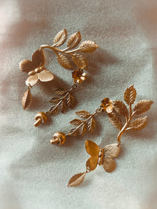 DREAMGAZE  small flora and fauna brass earrings